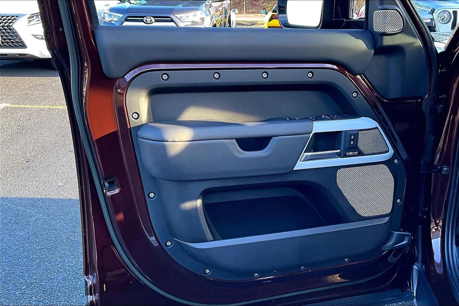 2023 Land Rover Defender X-Dynamic SE