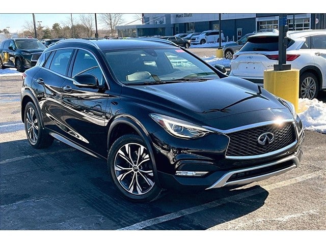 2018 INFINITI QX30 ESSENTIAL