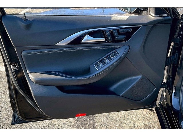 2018 INFINITI QX30 ESSENTIAL