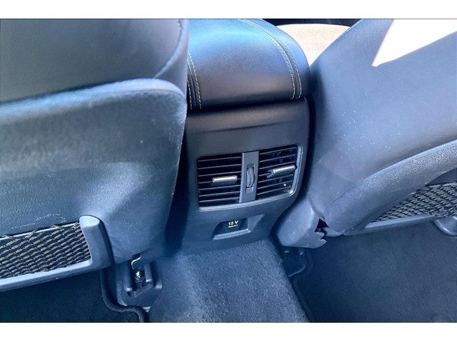 2018 INFINITI QX30 ESSENTIAL