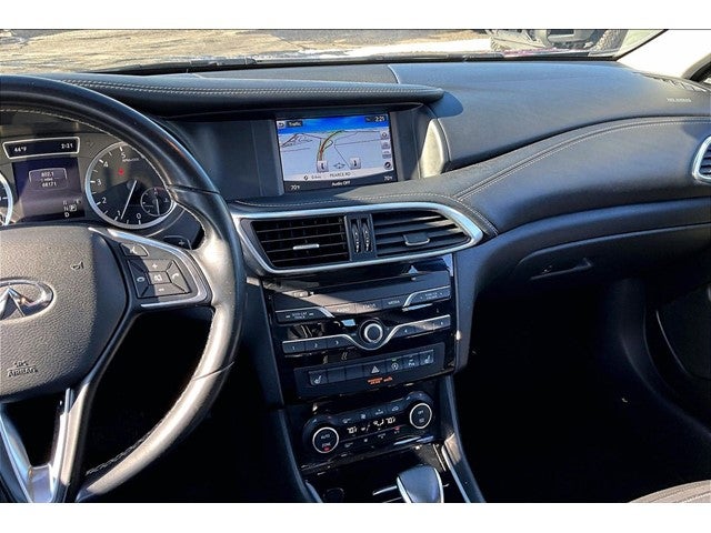 2018 INFINITI QX30 ESSENTIAL