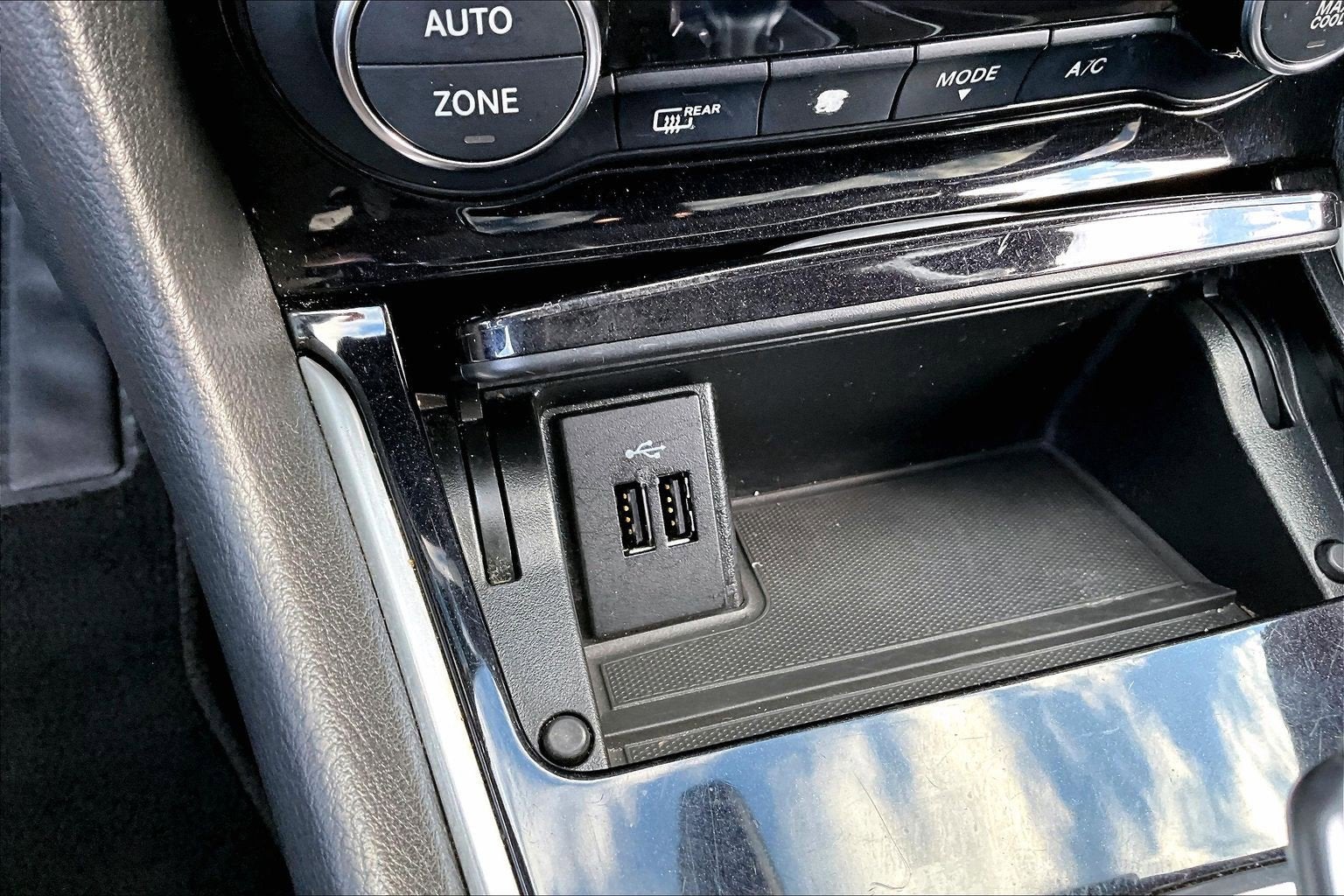 2017 INFINITI QX30 Premium AWD