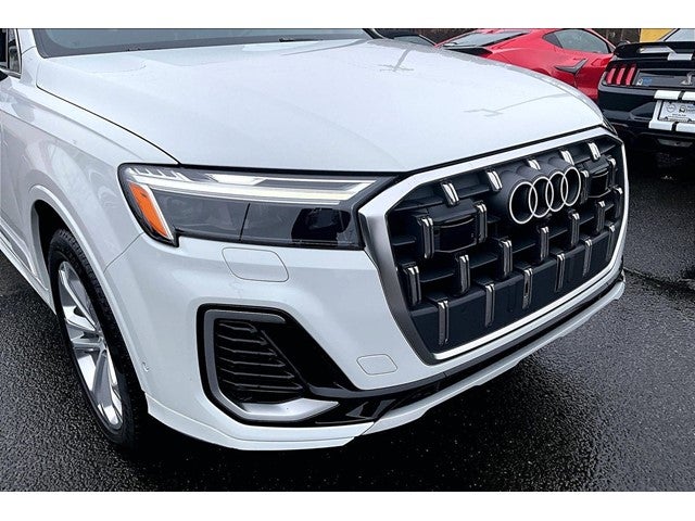 2025 Audi Q7 Premium Plus