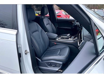 2025 Audi Q7 Premium Plus