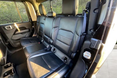 2022 Jeep Gladiator Overland
