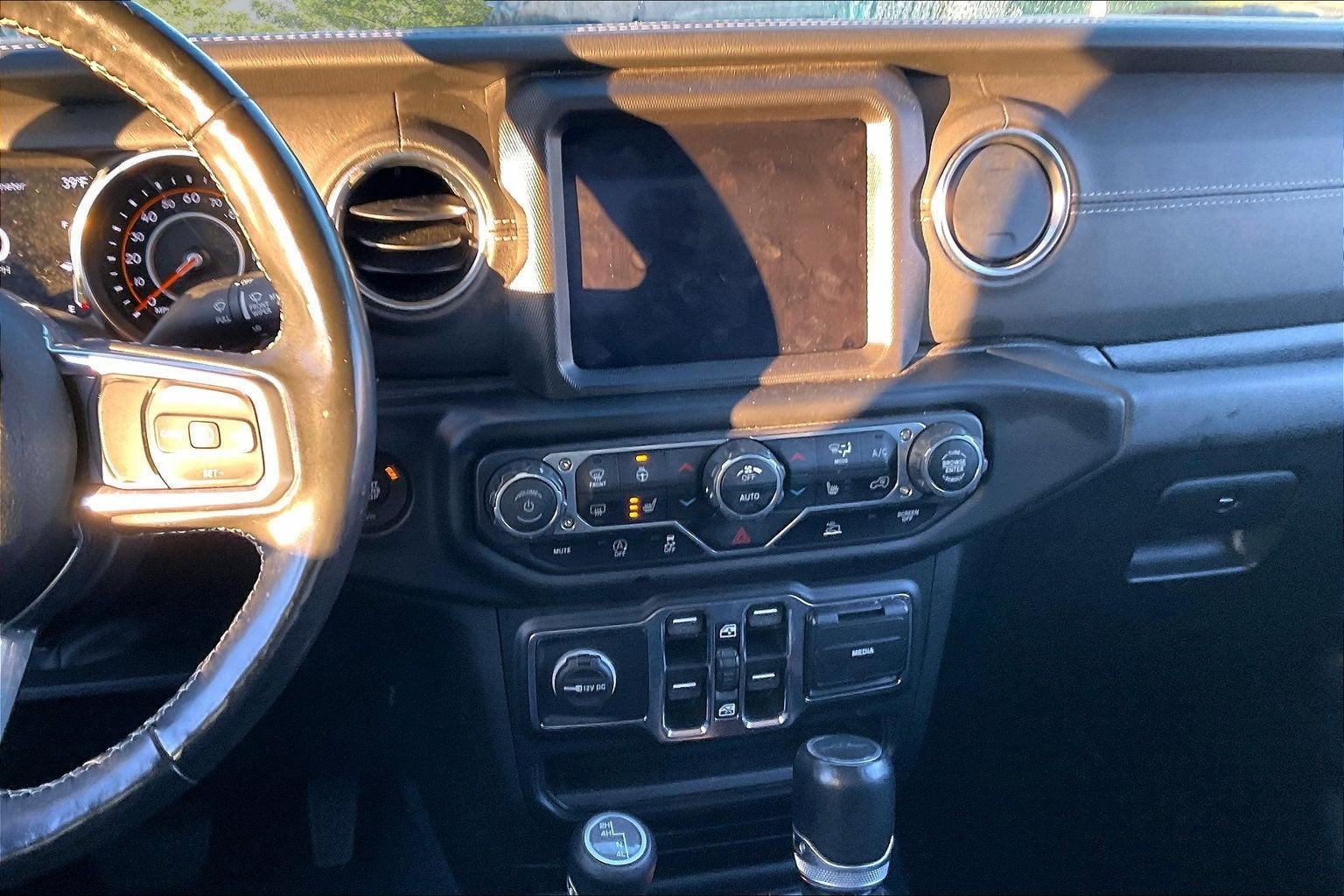 2022 Jeep Gladiator Overland