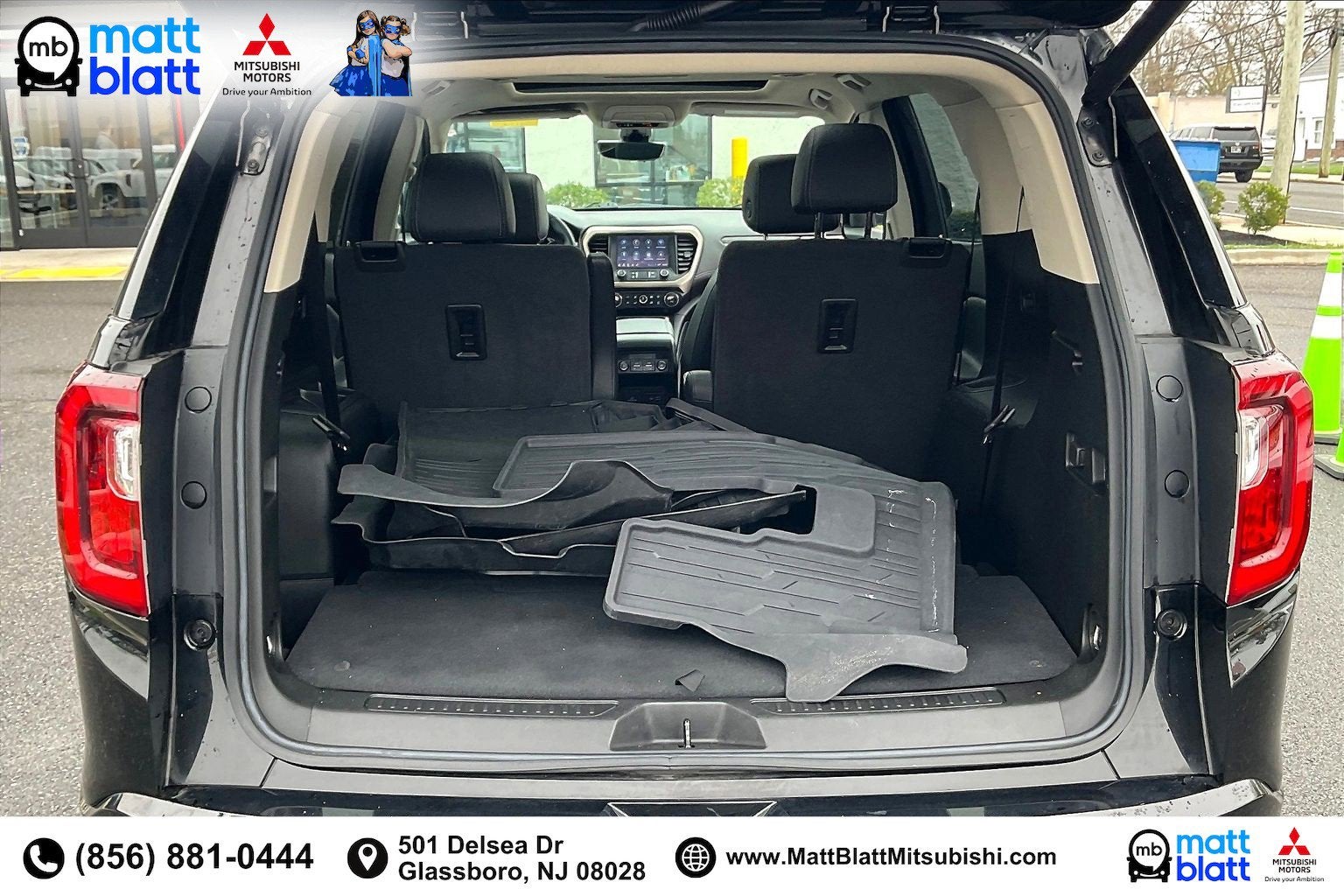 2023 GMC Acadia Denali