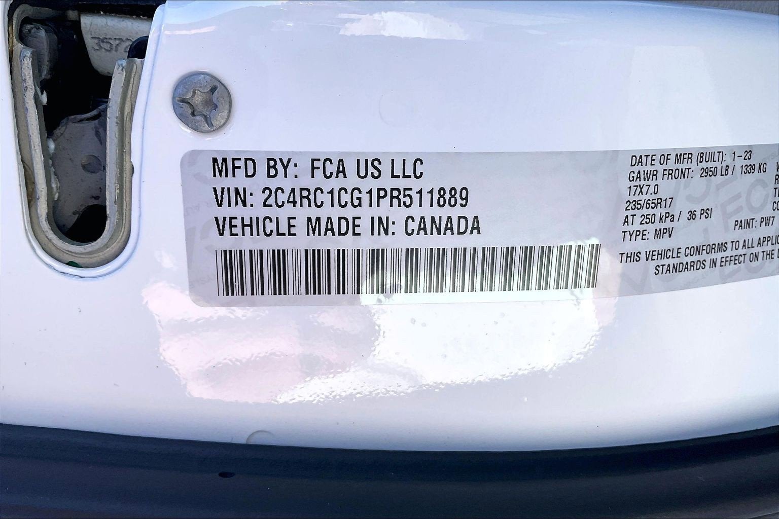 2023 Chrysler Voyager LX