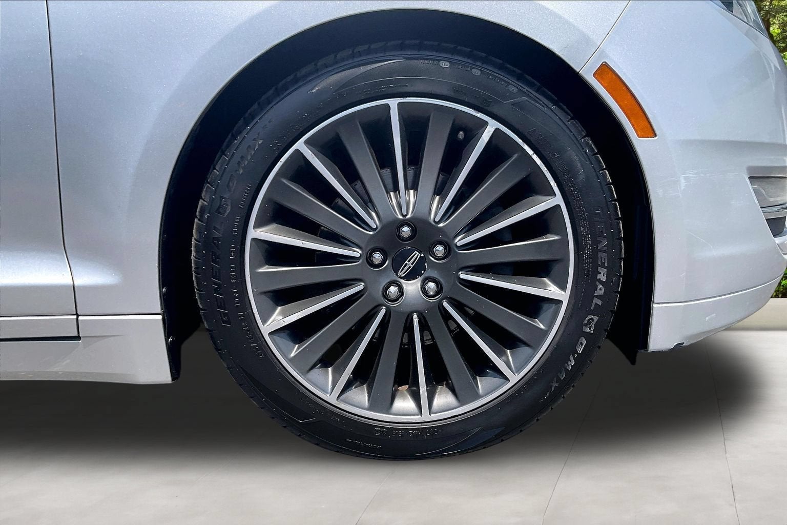 2016 Lincoln MKZ Base