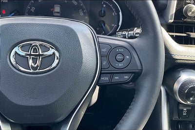 2023 Toyota RAV4 Hybrid SE