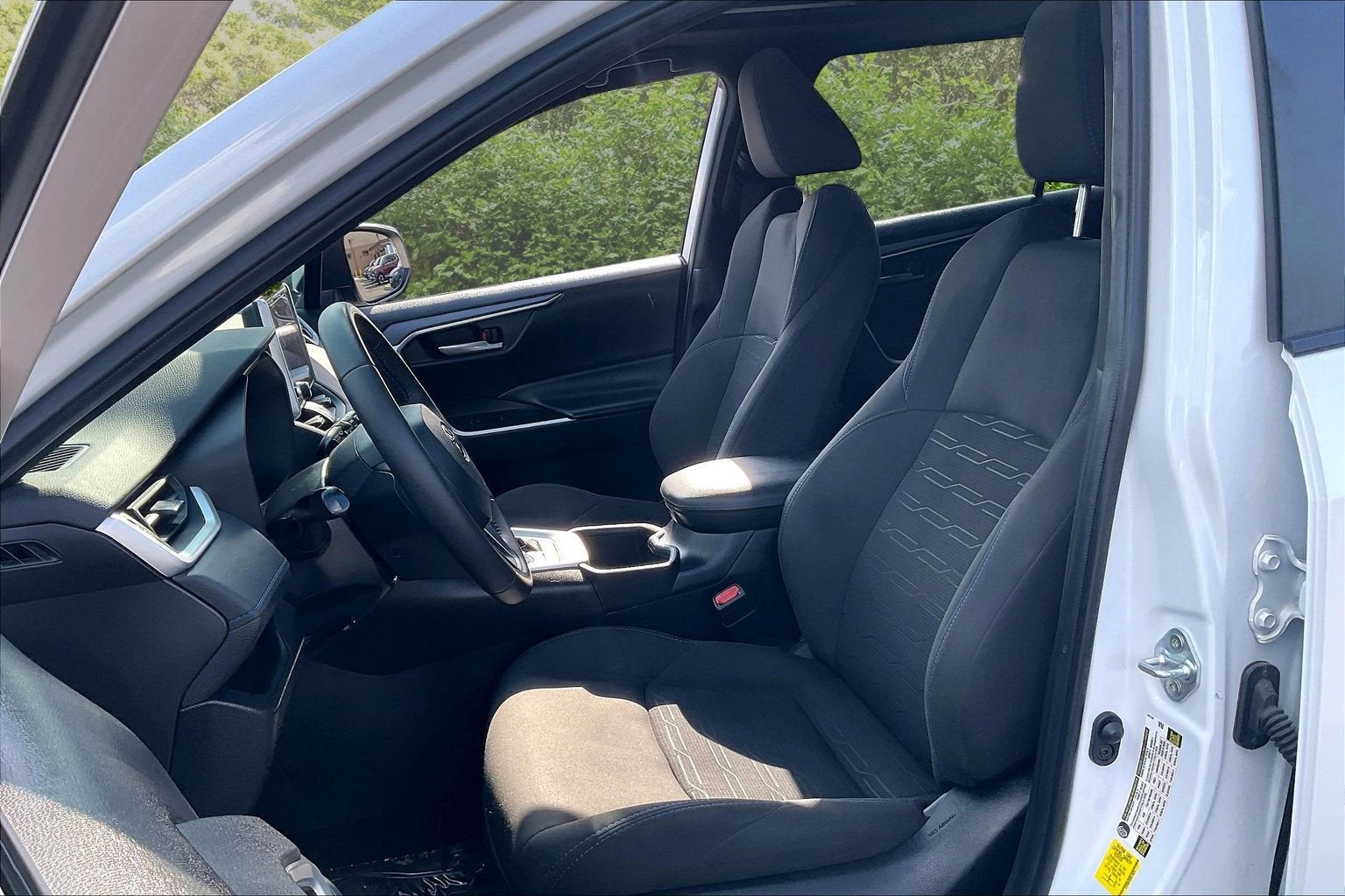 2023 Toyota RAV4 Hybrid SE