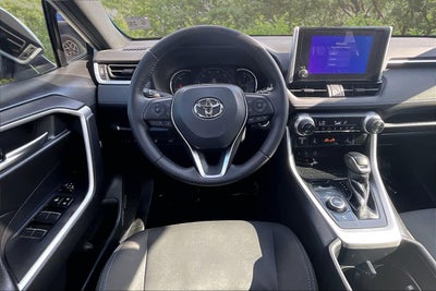 2023 Toyota RAV4 Hybrid SE