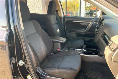 2019 Mitsubishi Outlander ES
