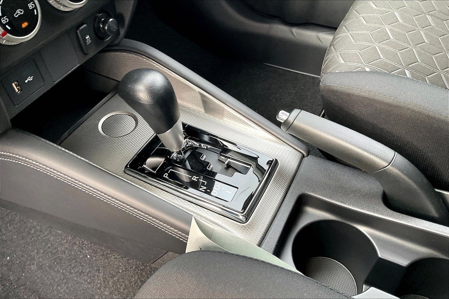 2027 Mitsubishi Outlander Sport Base