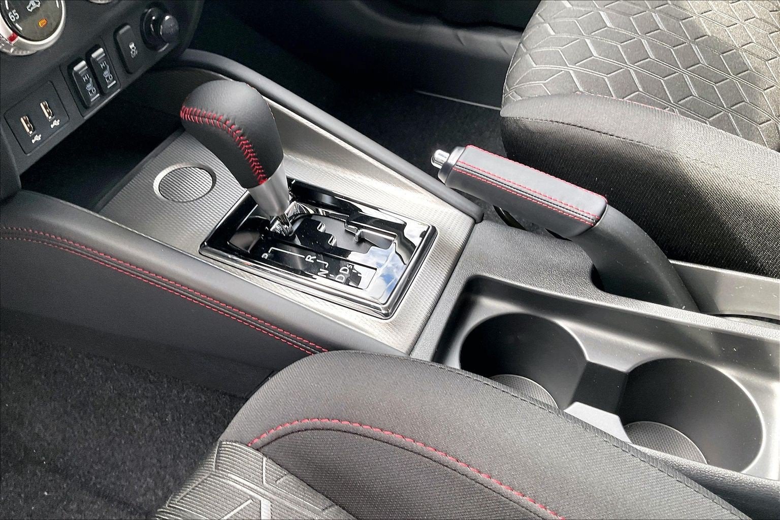 2027 Mitsubishi Outlander Sport LE