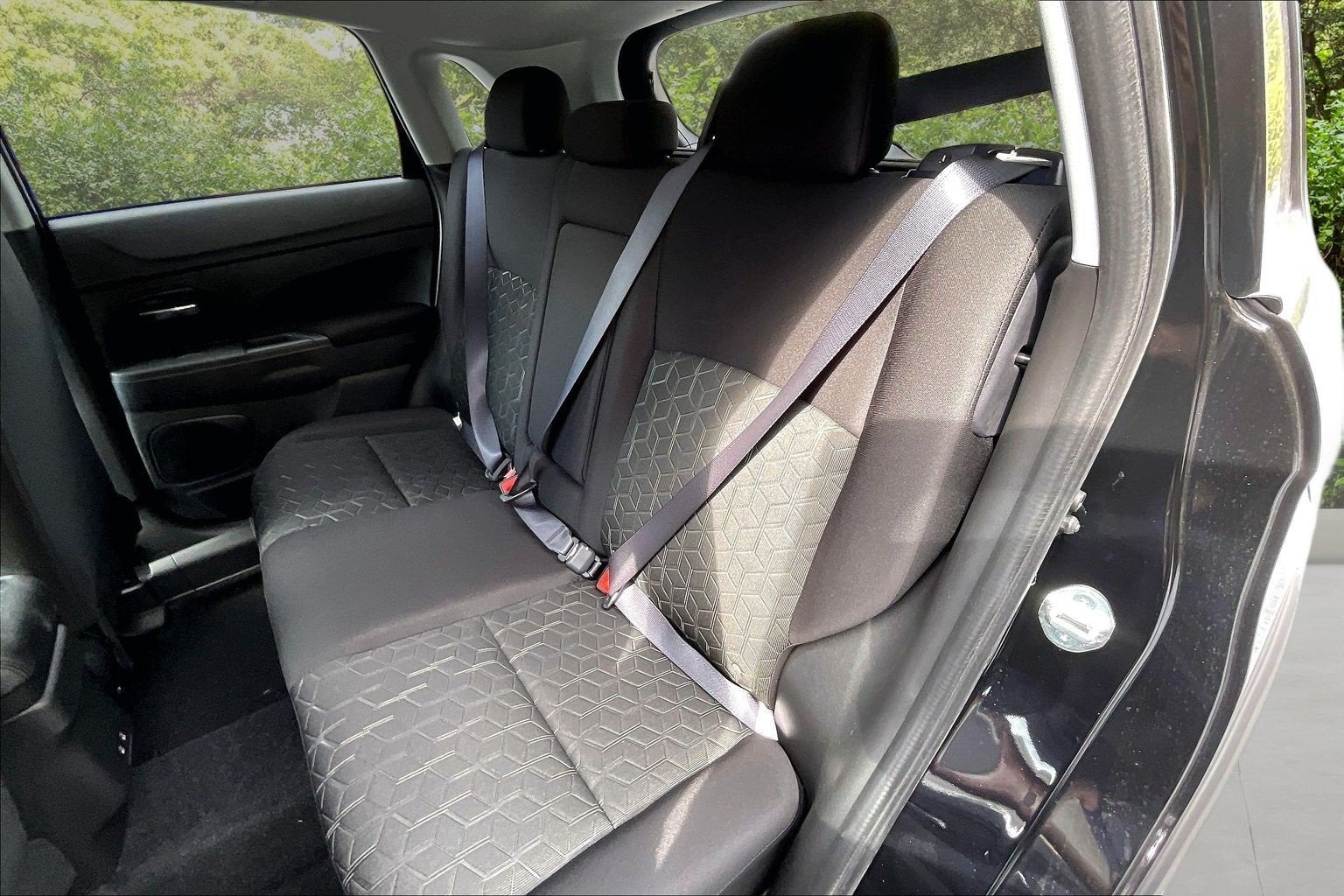 2027 Mitsubishi Outlander Sport LE