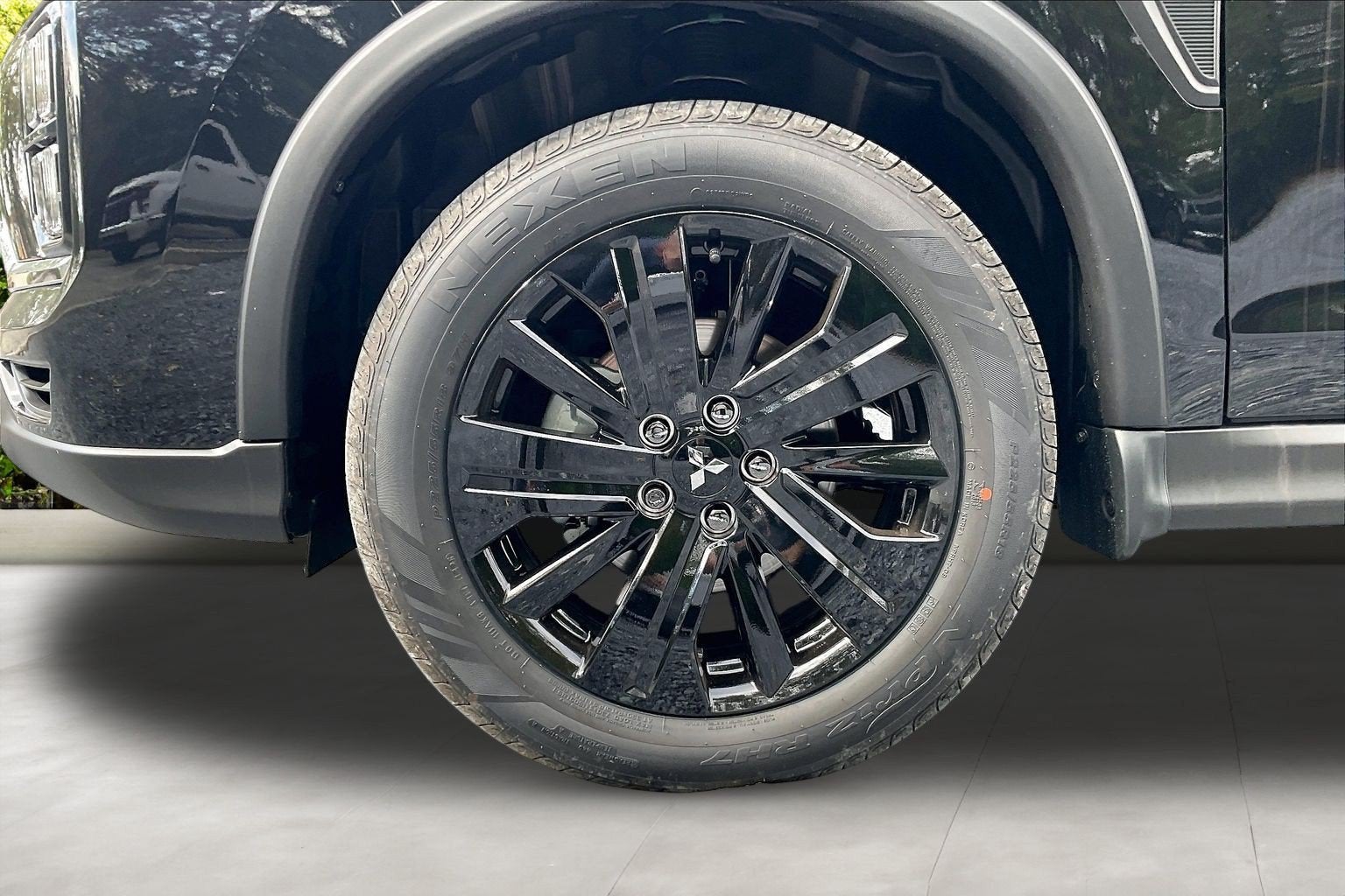 2027 Mitsubishi Outlander Sport LE