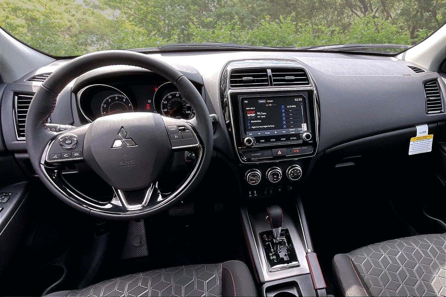 2027 Mitsubishi Outlander Sport LE