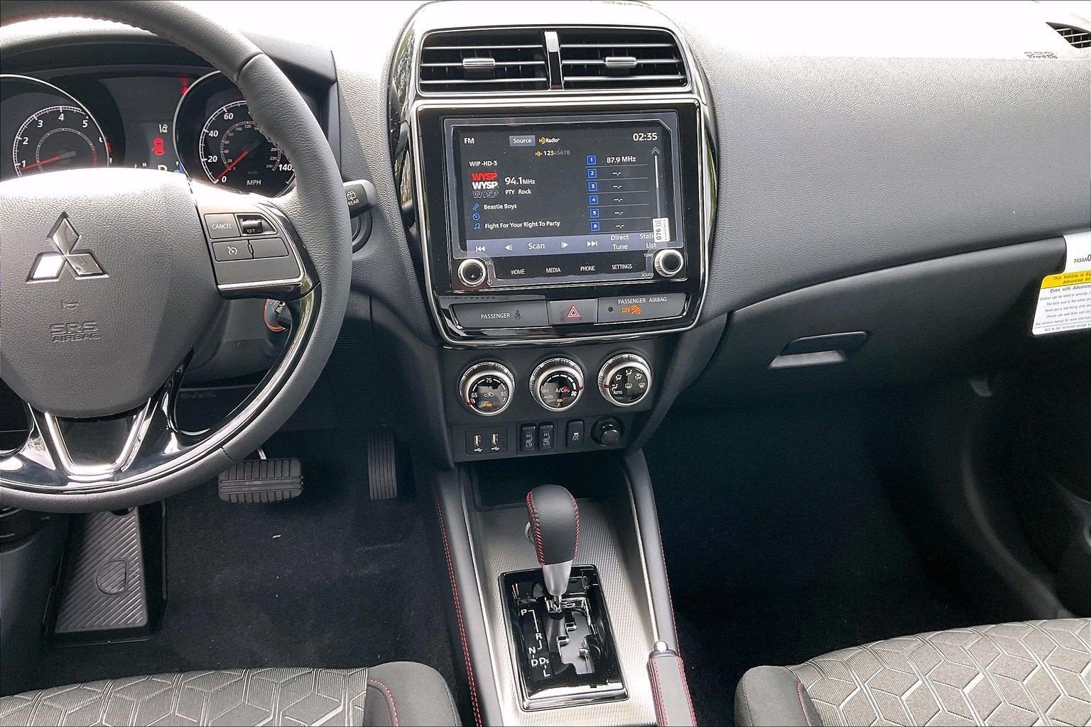 2027 Mitsubishi Outlander Sport LE