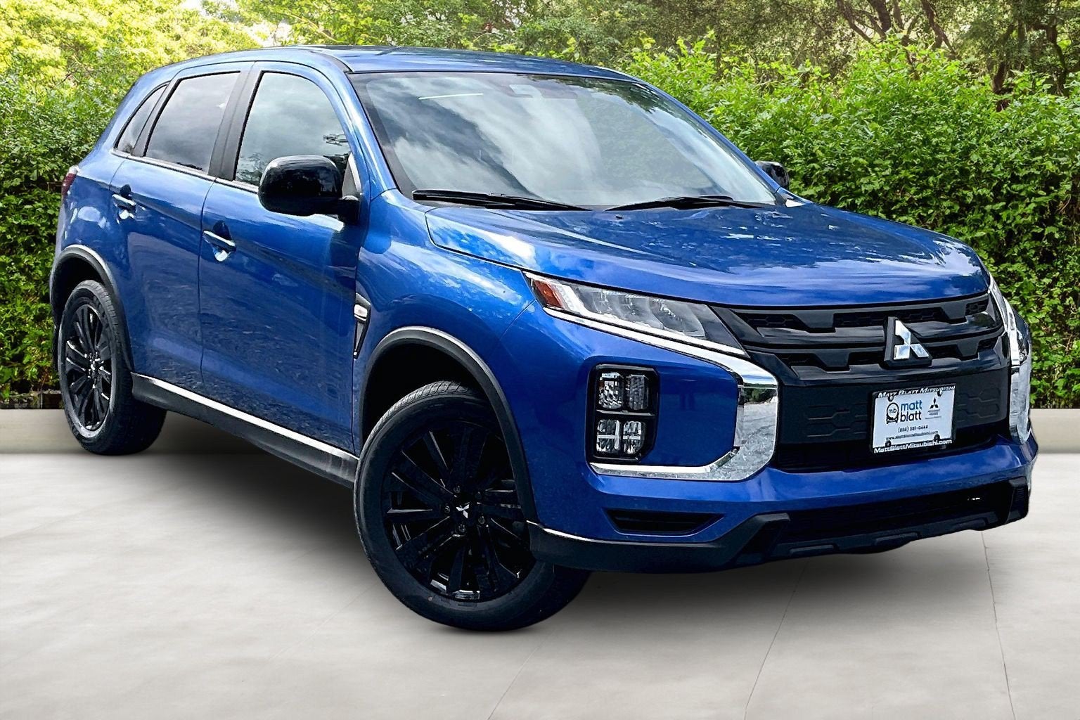 2027 Mitsubishi Outlander Sport LE