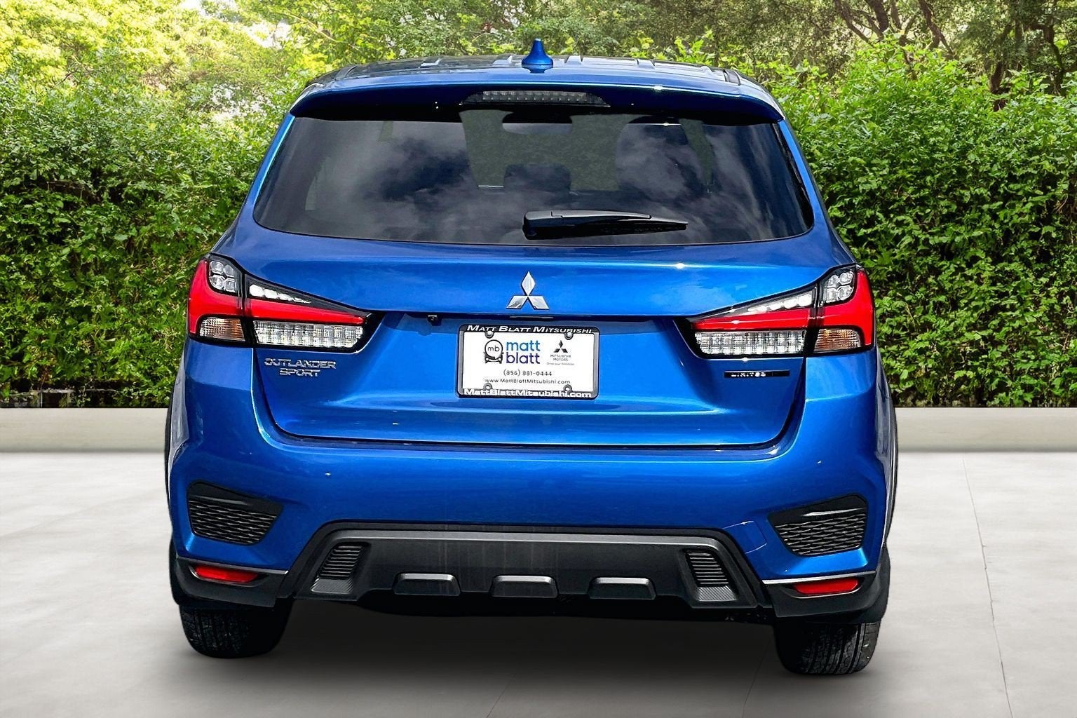 2027 Mitsubishi Outlander Sport LE