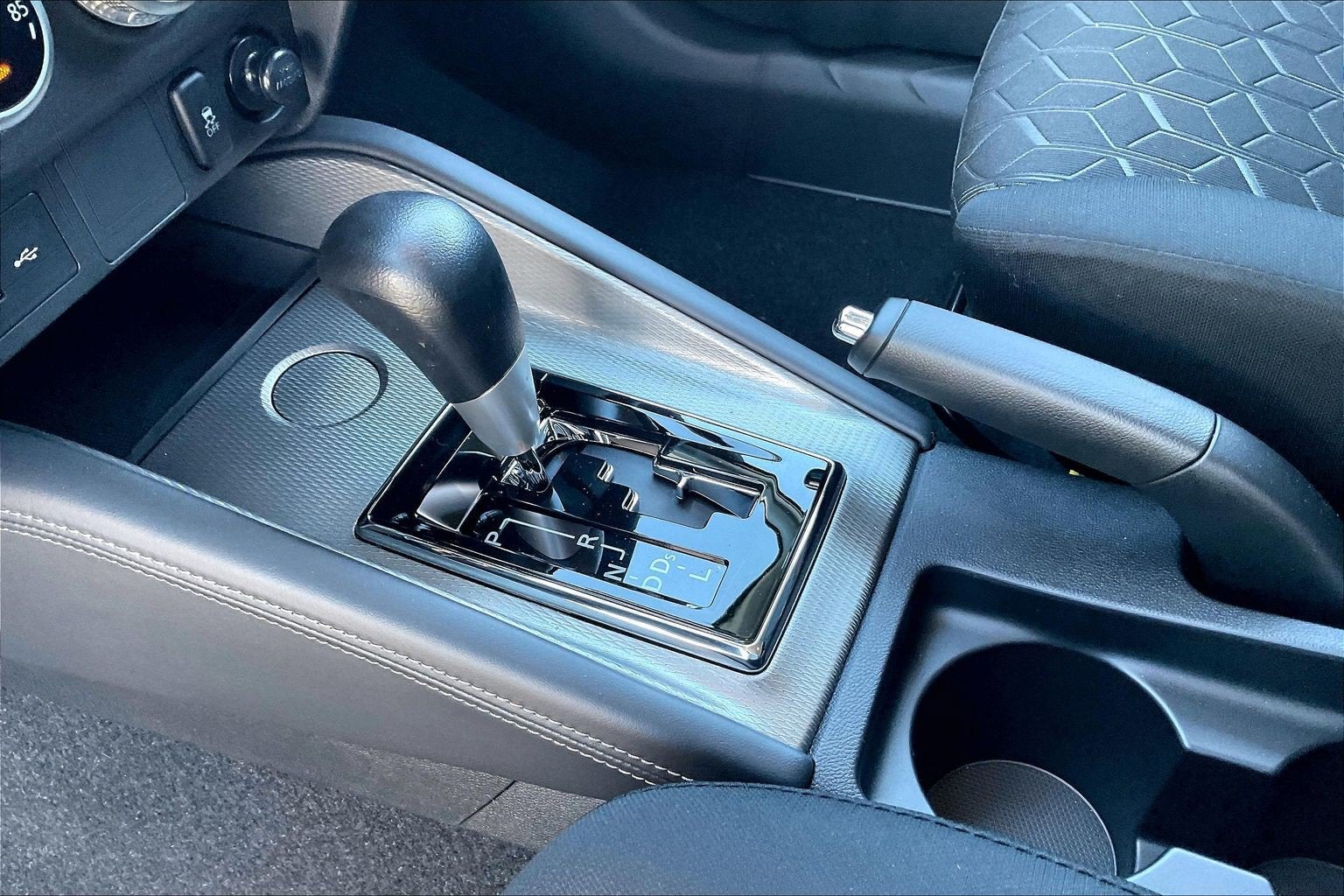 2027 Mitsubishi Outlander Sport Base