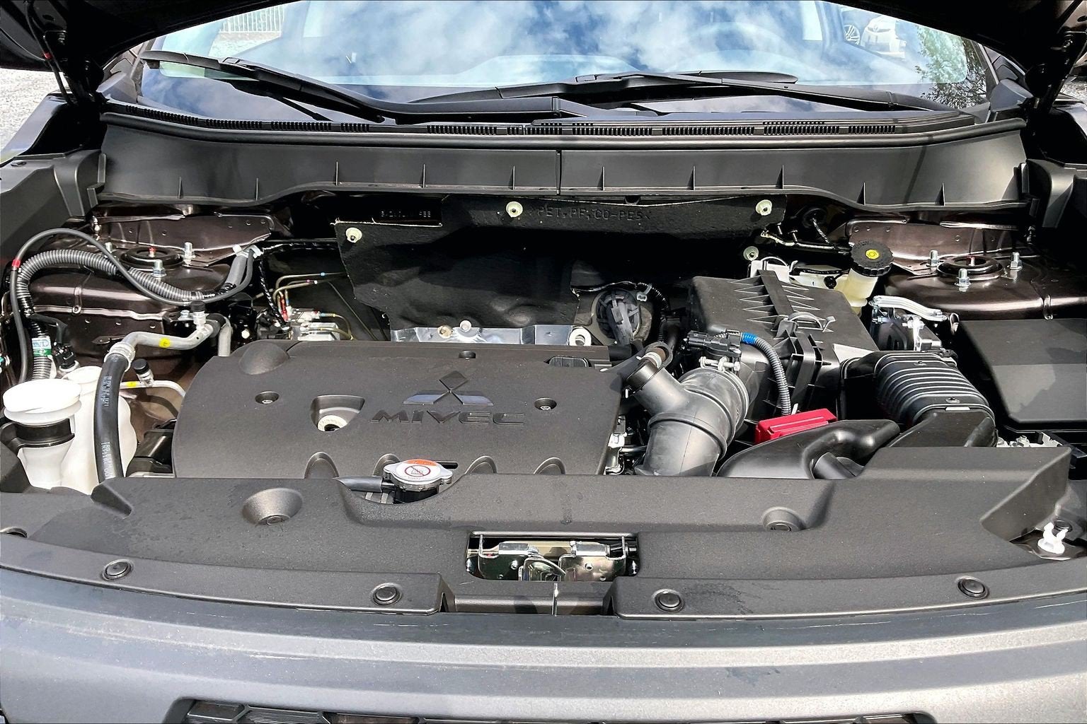 2027 Mitsubishi Outlander Sport LE