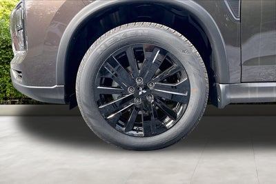 2027 Mitsubishi Outlander Sport LE