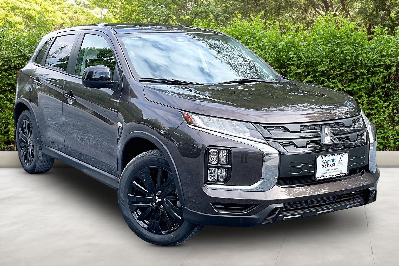 2027 Mitsubishi Outlander Sport LE