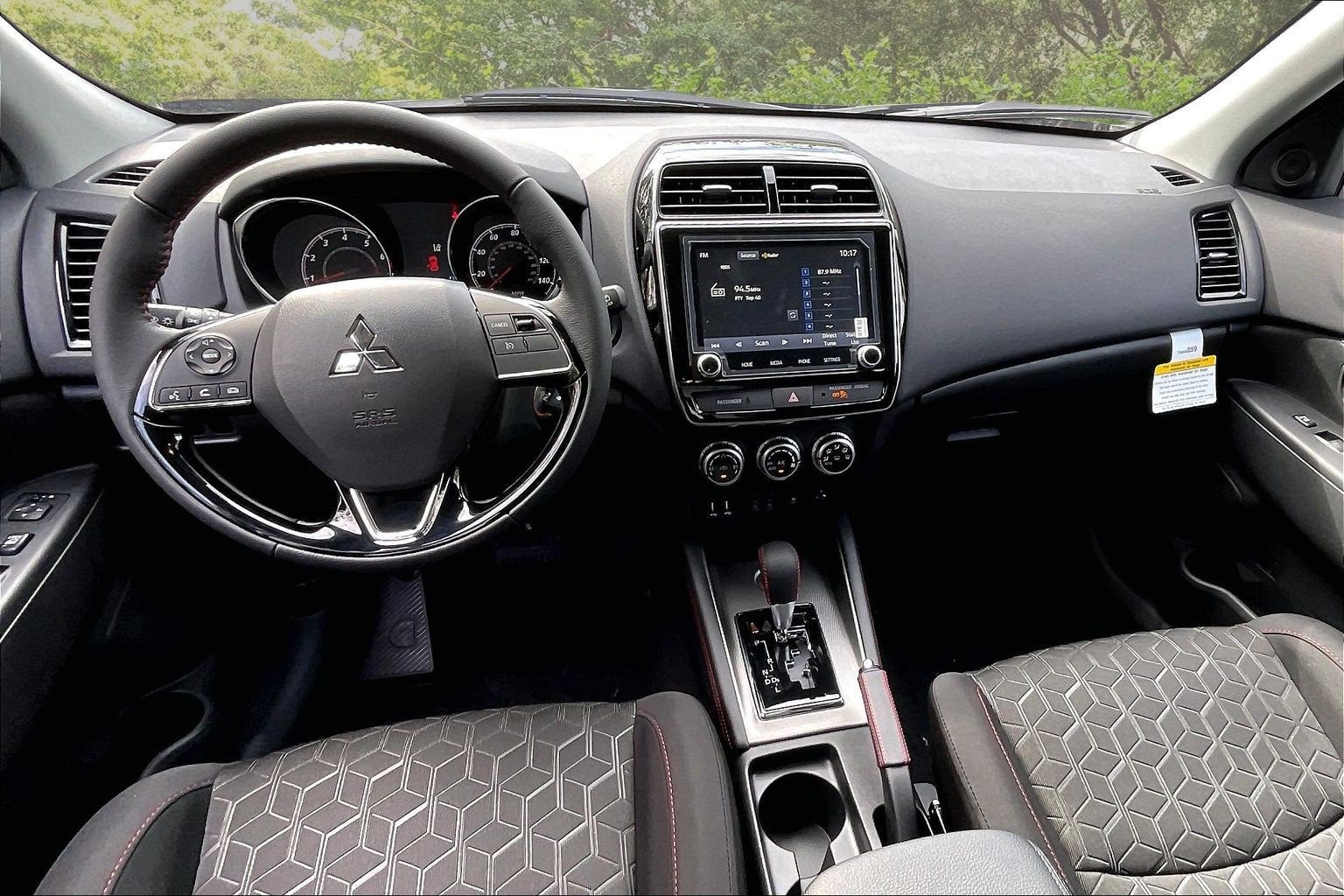 2027 Mitsubishi Outlander Sport LE