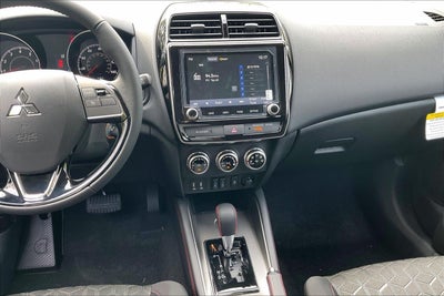 2027 Mitsubishi Outlander Sport LE
