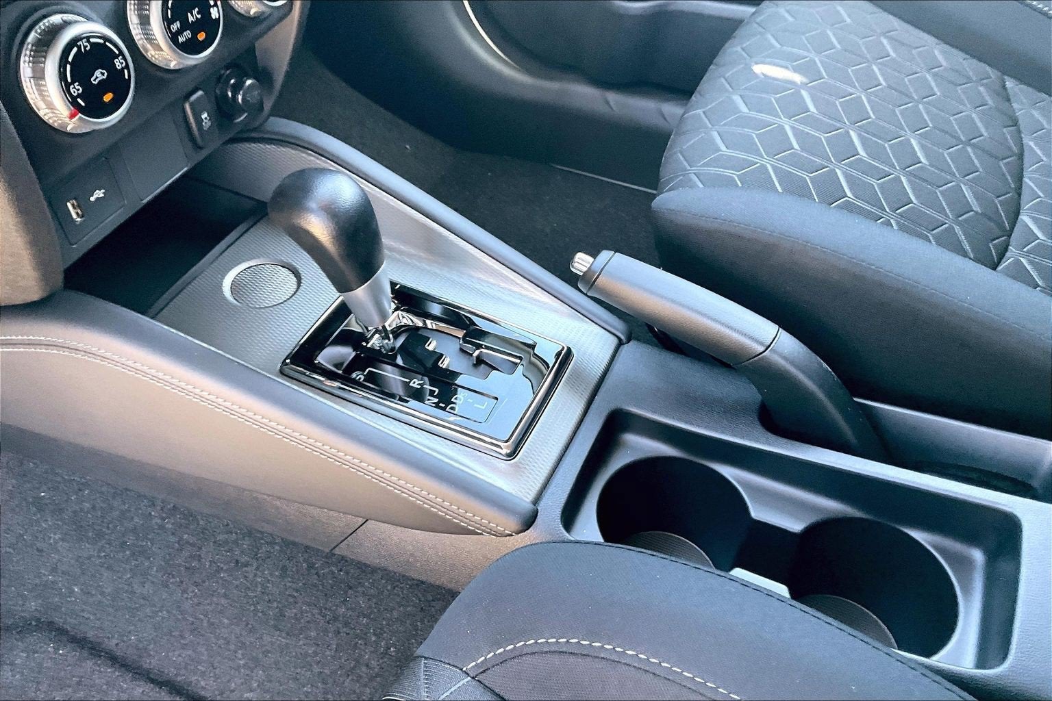 2027 Mitsubishi Outlander Sport Base