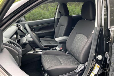 2027 Mitsubishi Outlander Sport LE