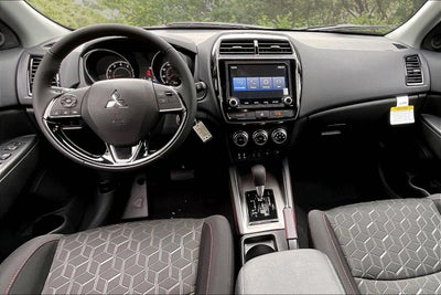2027 Mitsubishi Outlander Sport LE