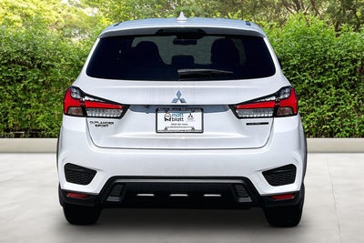 2027 Mitsubishi Outlander Sport LE