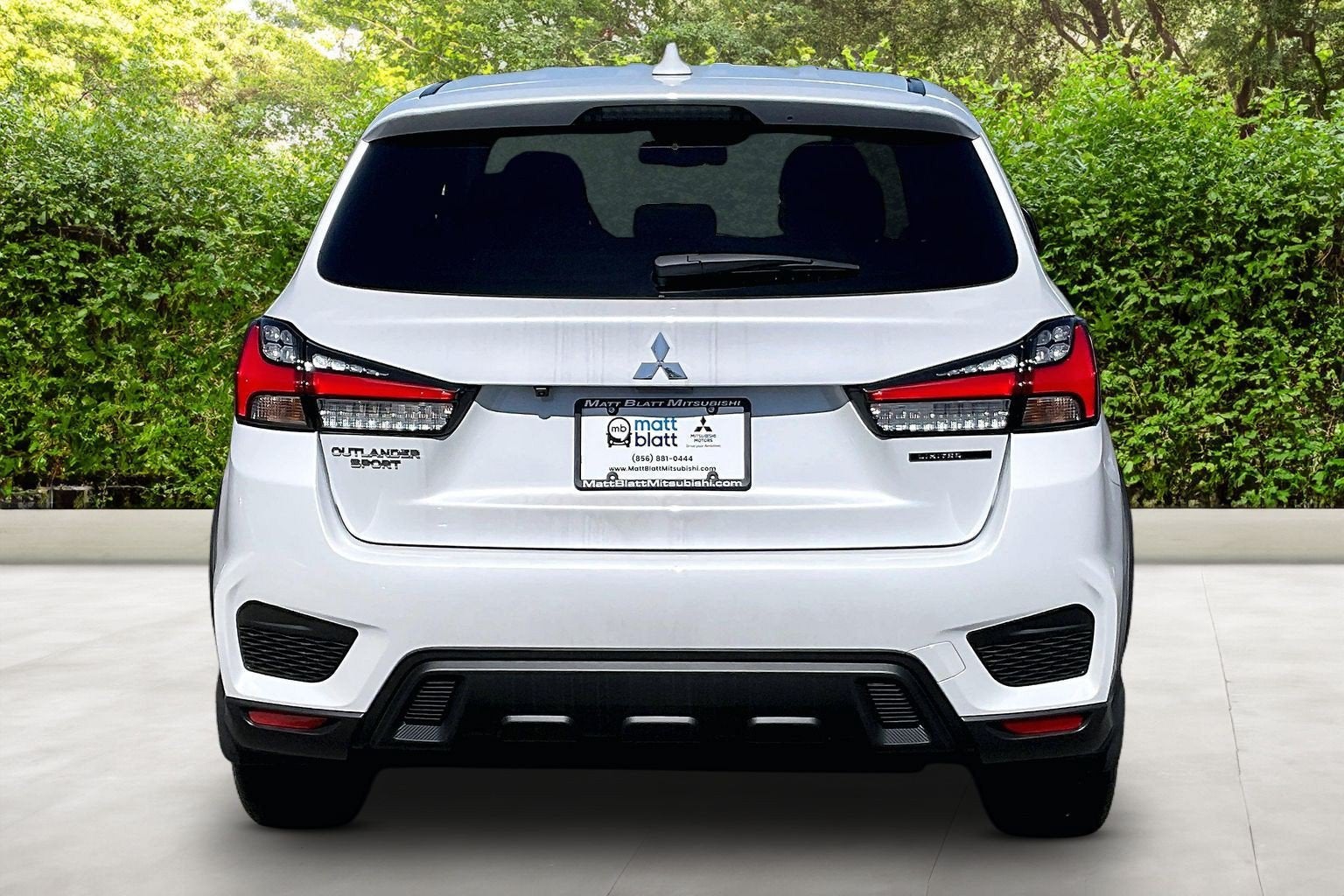 2027 Mitsubishi Outlander Sport LE