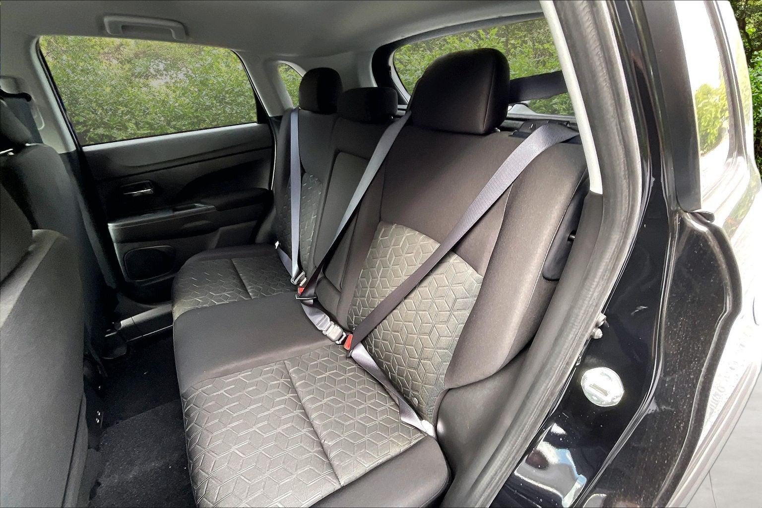 2027 Mitsubishi Outlander Sport LE