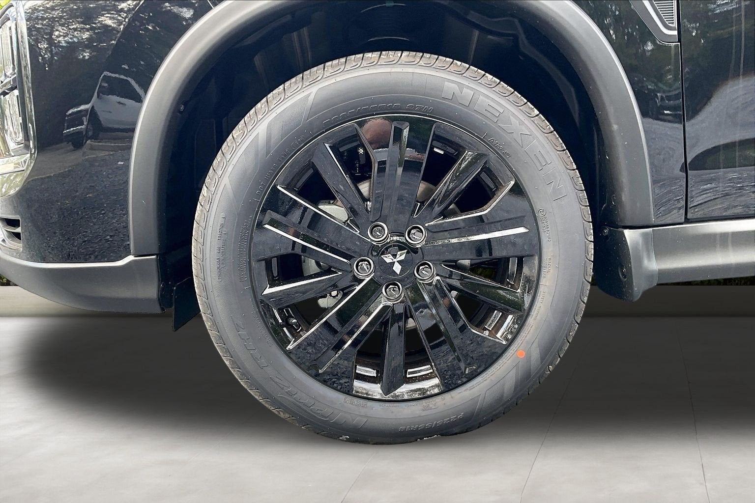 2027 Mitsubishi Outlander Sport LE
