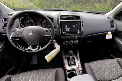 2027 Mitsubishi Outlander Sport LE