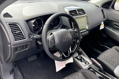 2027 Mitsubishi Outlander Sport LE