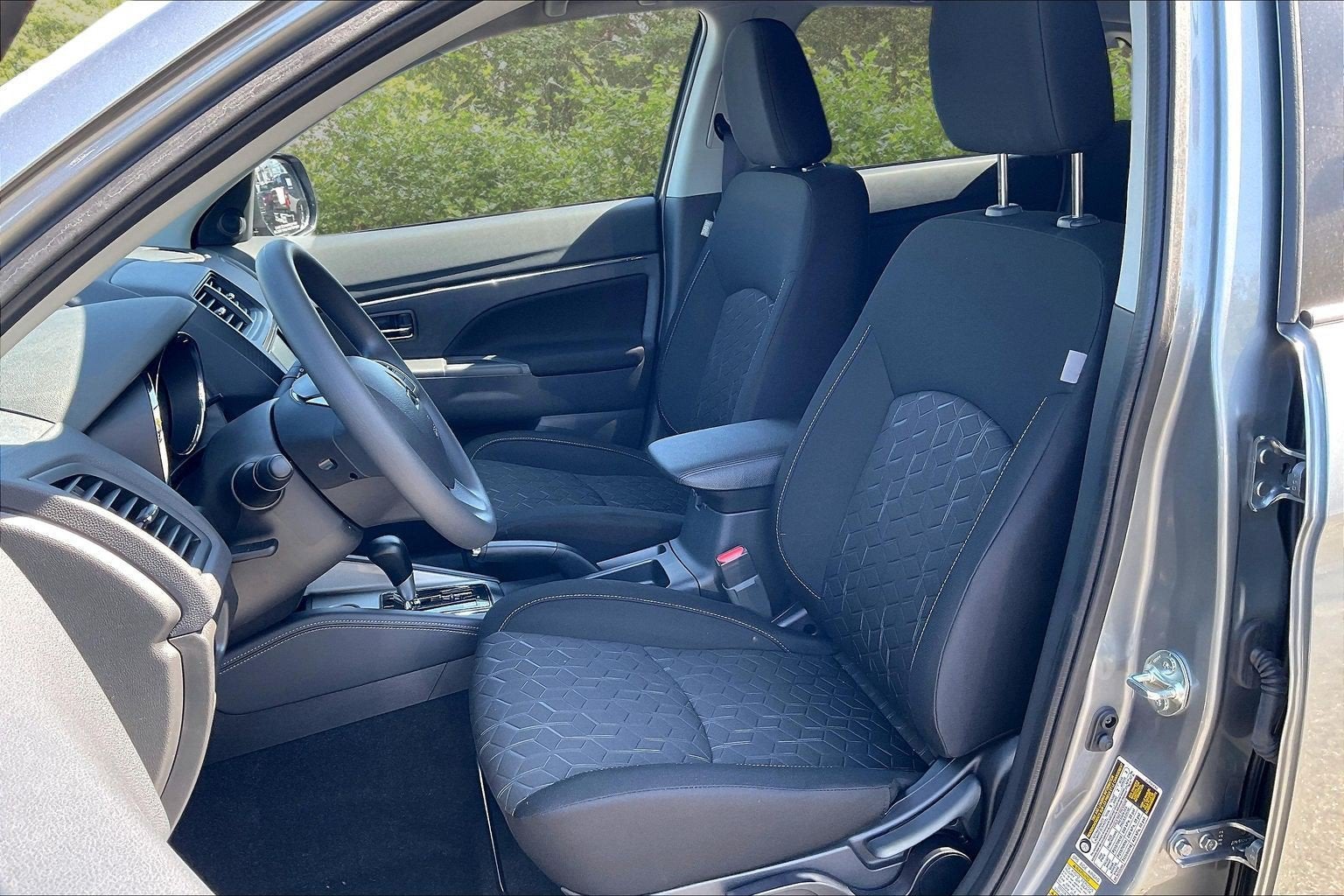 2027 Mitsubishi Outlander Sport Base
