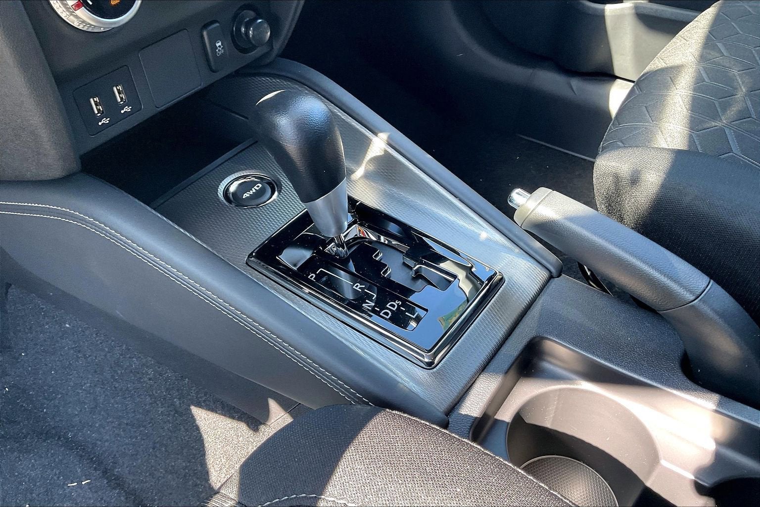 2026 Mitsubishi Outlander Sport ES