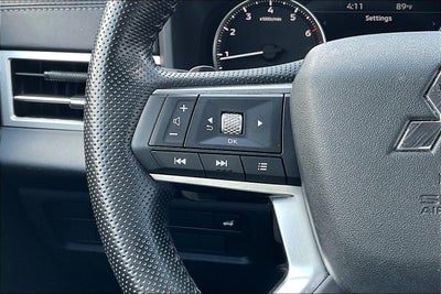 2022 Mitsubishi Outlander SE