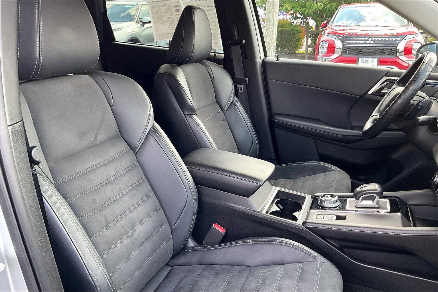 2022 Mitsubishi Outlander SE