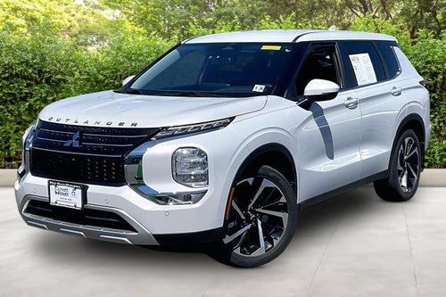 2023 Mitsubishi Outlander SE