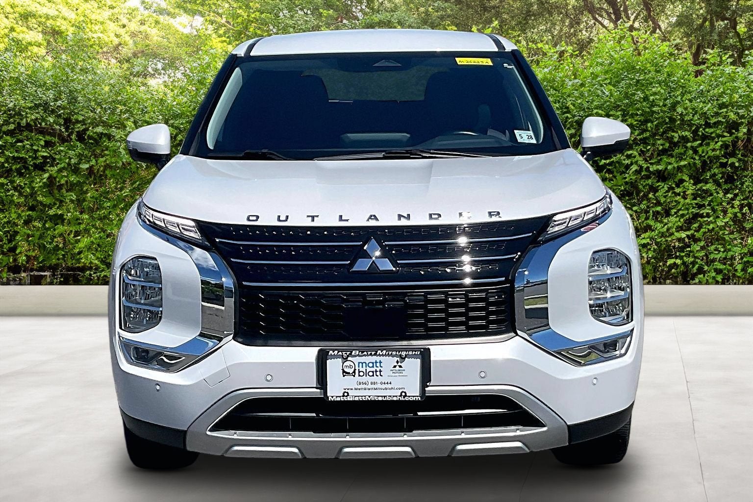 2023 Mitsubishi Outlander SE