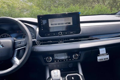 2026 Mitsubishi Outlander ES