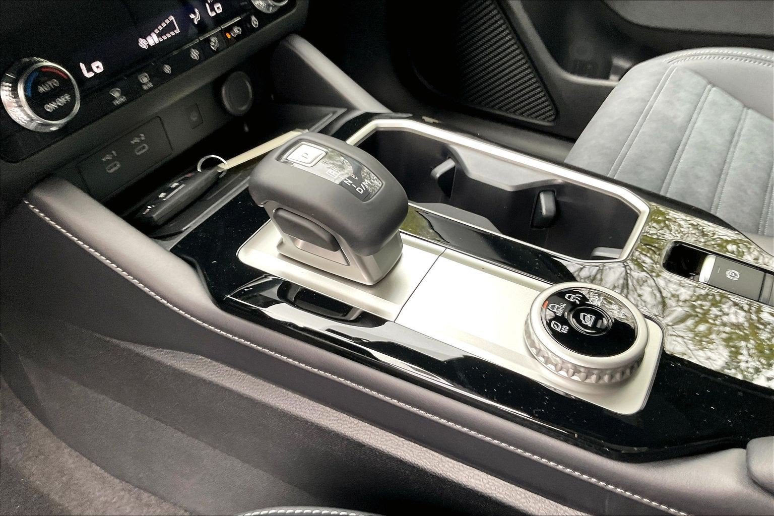 2026 Mitsubishi Outlander LE