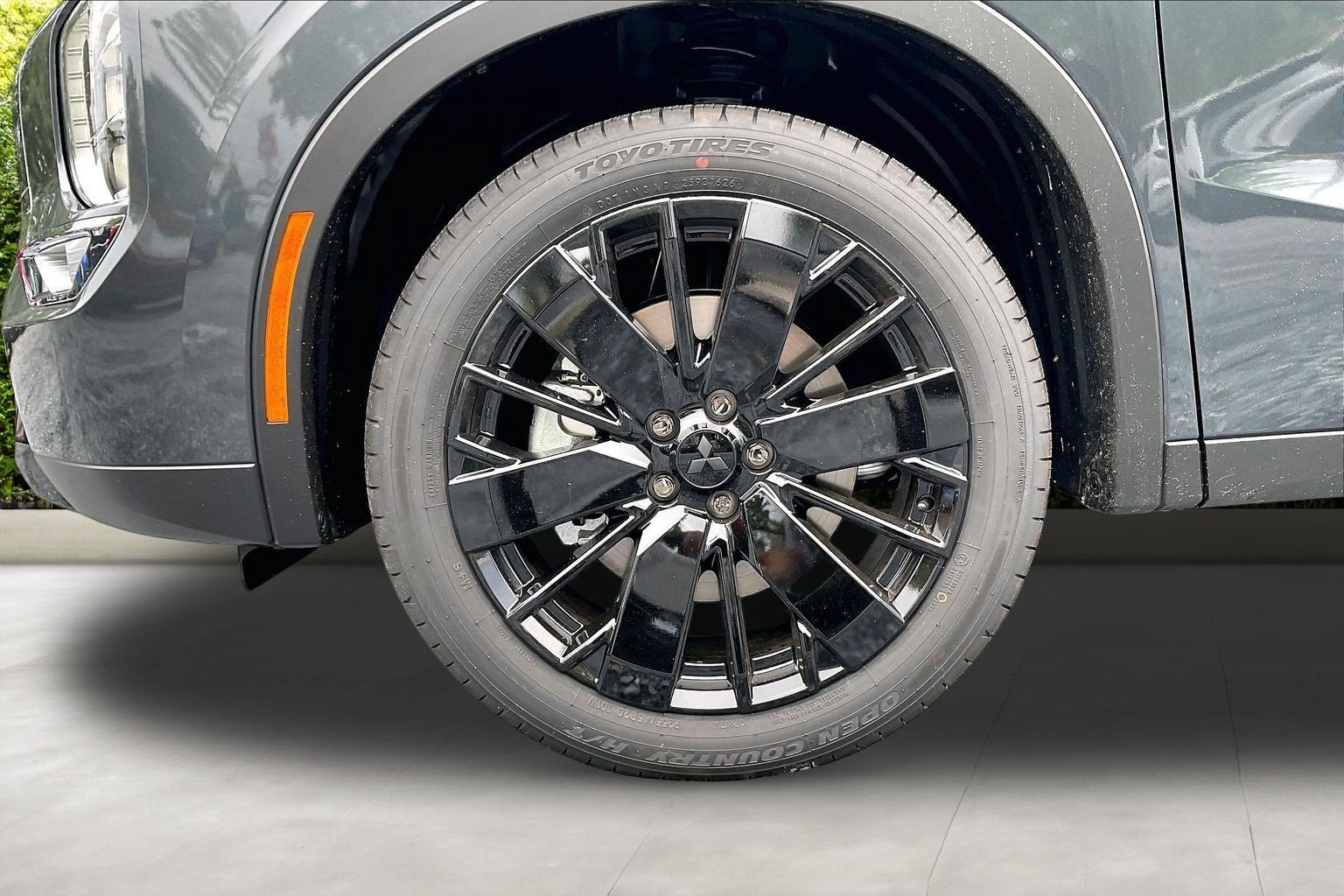 2026 Mitsubishi Outlander LE