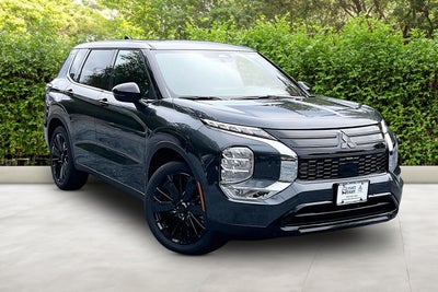 2026 Mitsubishi Outlander LE